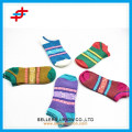 Calcetines de tobillo hechos punto raya brillante del color del nuevo diseño de la moda del verano del servicio del OEM